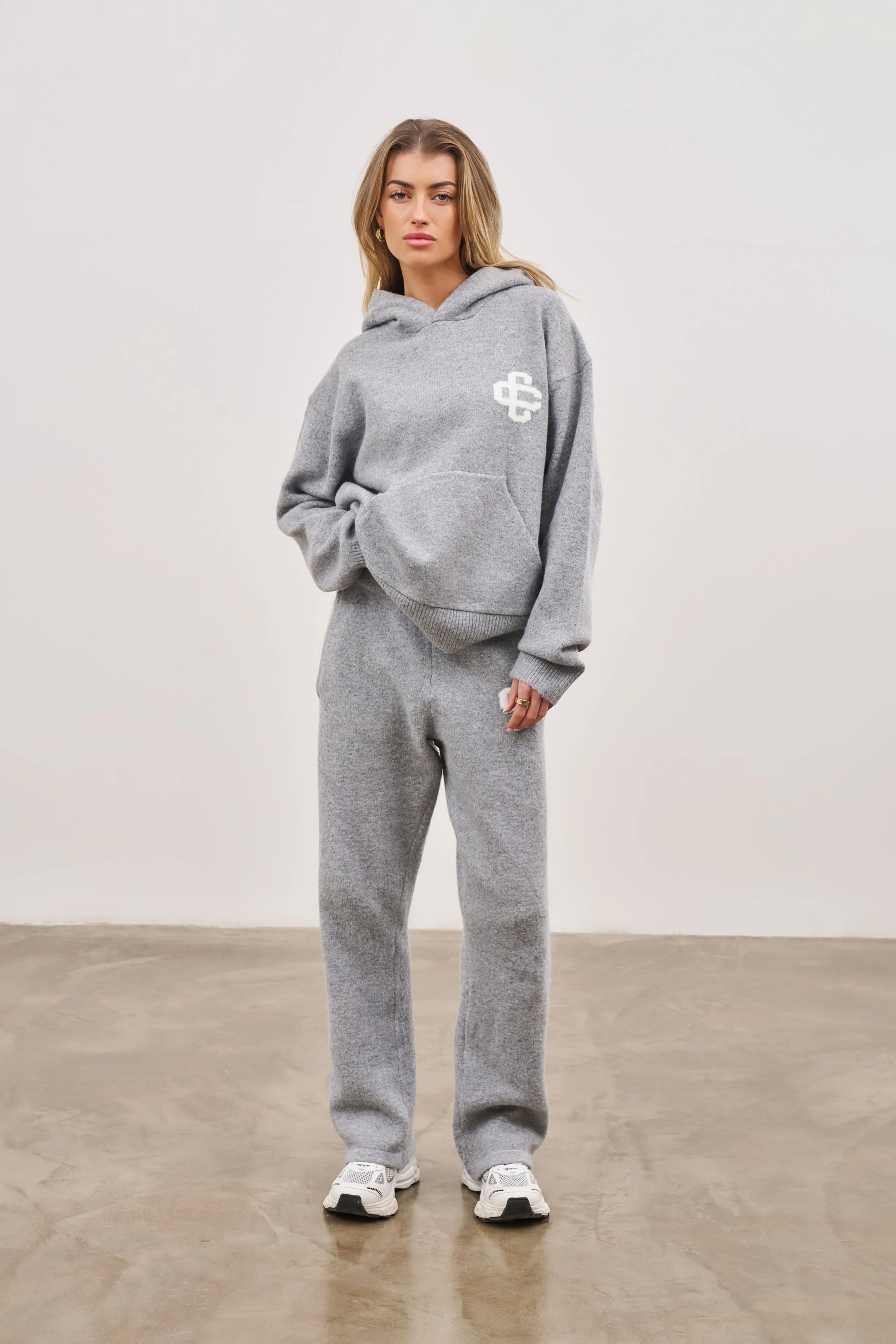 FLUFFY KNIT EMBLEM JOGGERS - GREY MARL